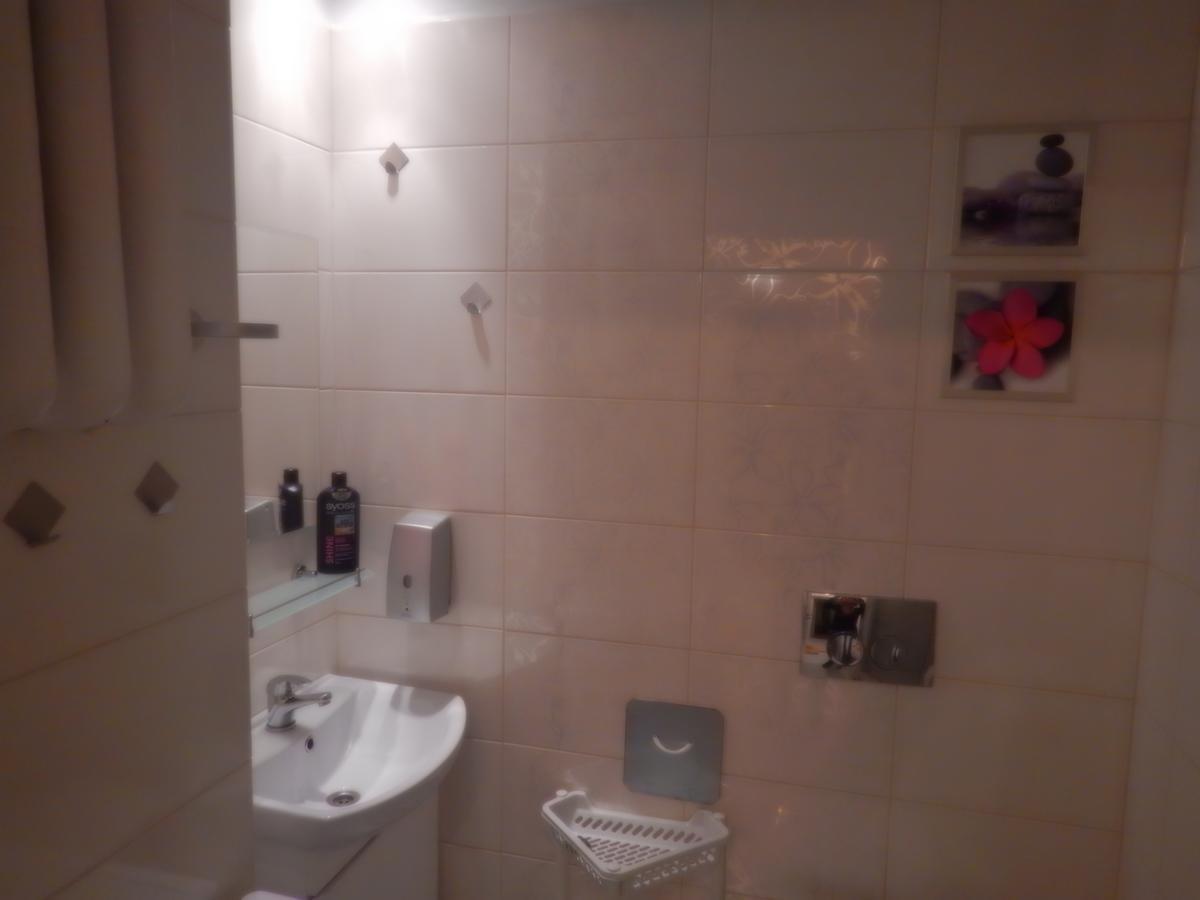 Central Warsaw Apartment Екстер'єр фото